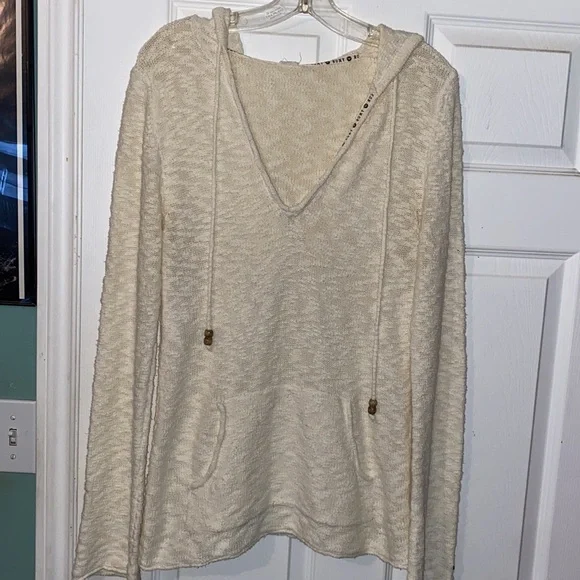 3/$30 Roxy Beach Sweater - Picture 2 of 8